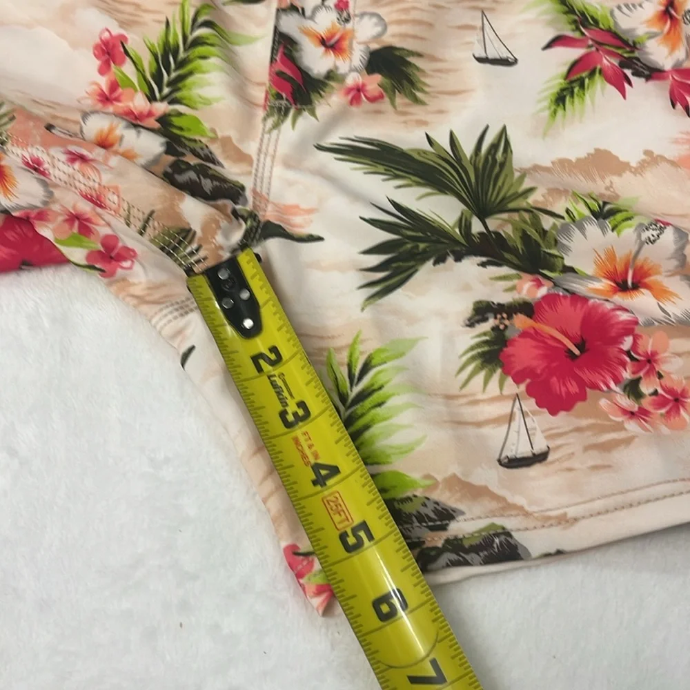 Sperry Cream Board Shorts with Tropical Print MENS SIZE L